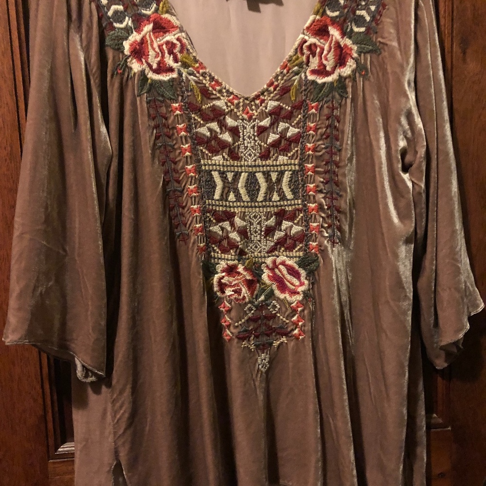 Johnny was velvet top medium.